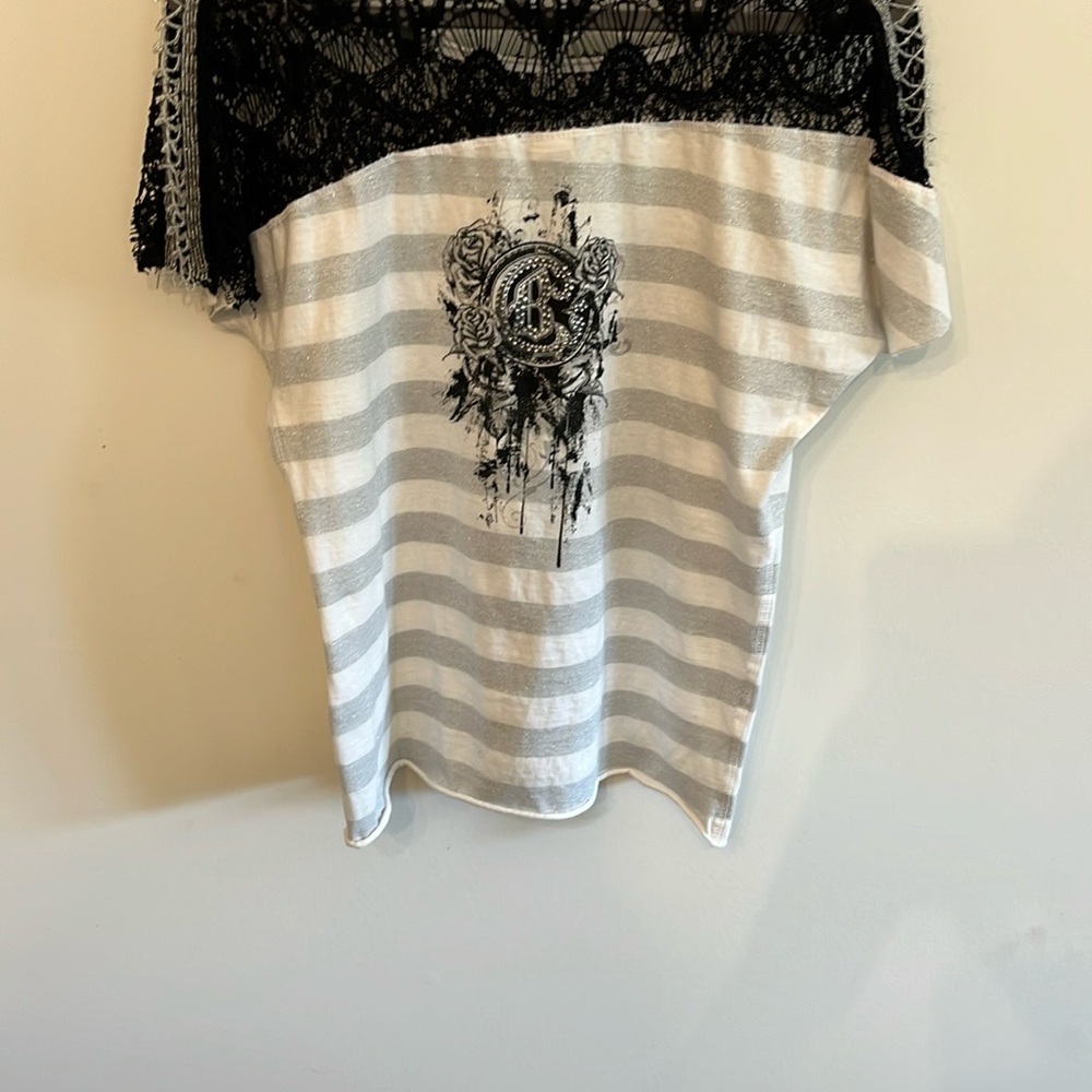 Crash & Burn Graphic Short Sleeve Tee in Gray and Black - Picture 6 of 6